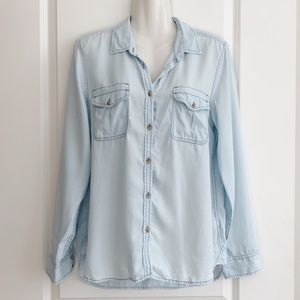 American Eagle Light Blue Button Down